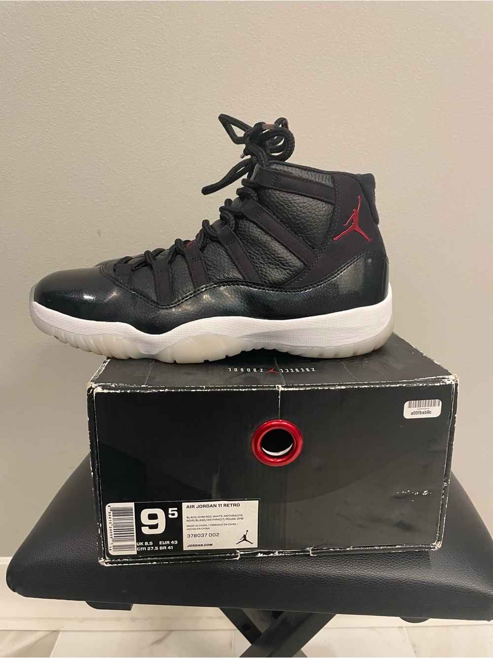Nike Air Jordan 11 retro 72-10 basketball sneakers Black and Red